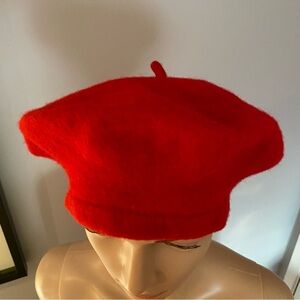 Vibrant Red Beret Whool and very warm